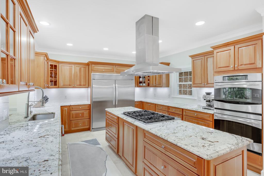 11602 ROLLING MEADOW DRIVE