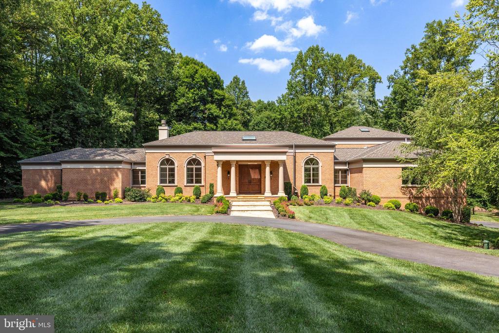 11304 SENECA CIRCLE