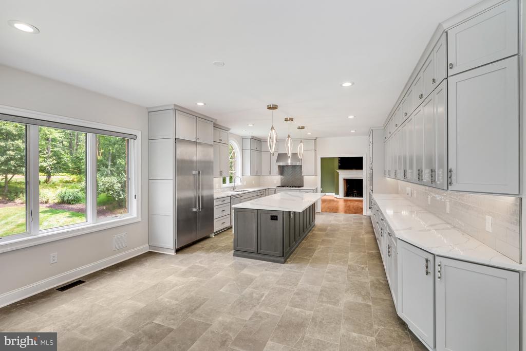 11304 SENECA CIRCLE
