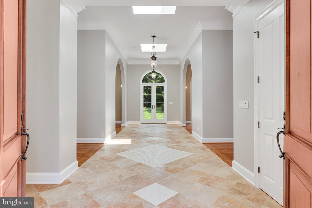 11304 SENECA CIRCLE