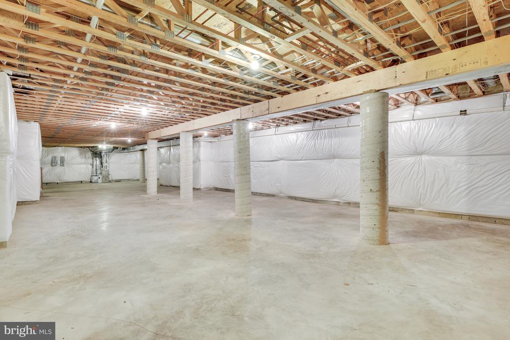 11304 SENECA CIRCLE