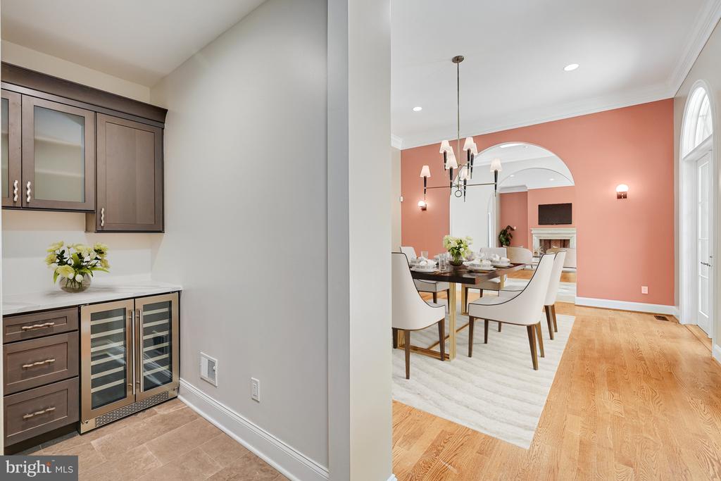 11304 SENECA CIRCLE