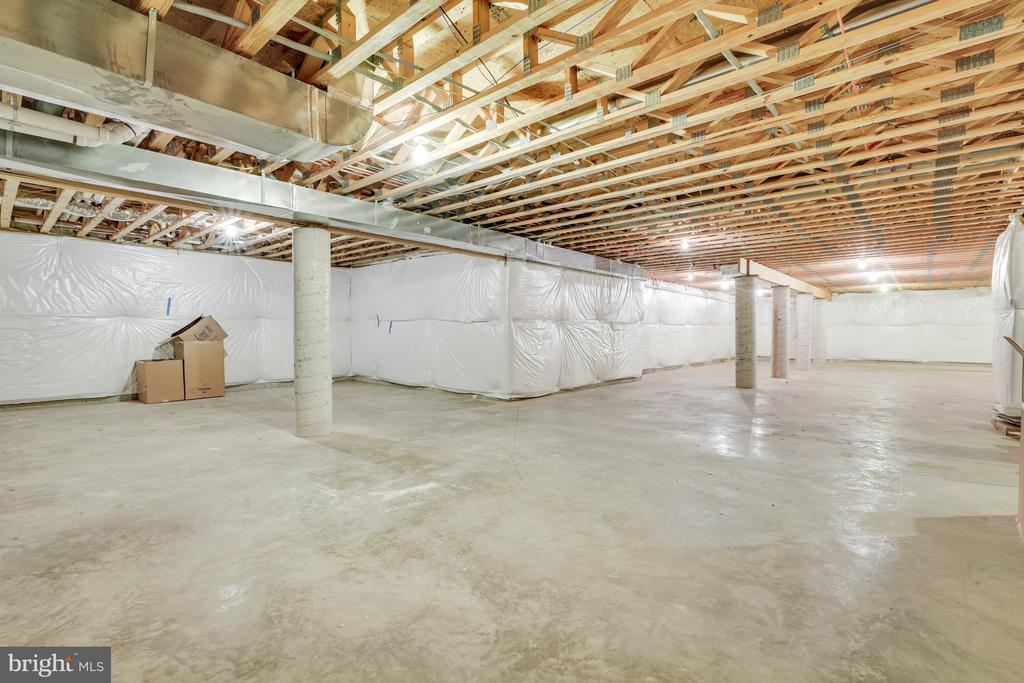 11304 SENECA CIRCLE