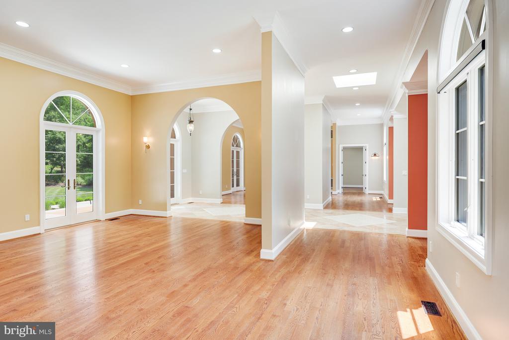 11304 SENECA CIRCLE