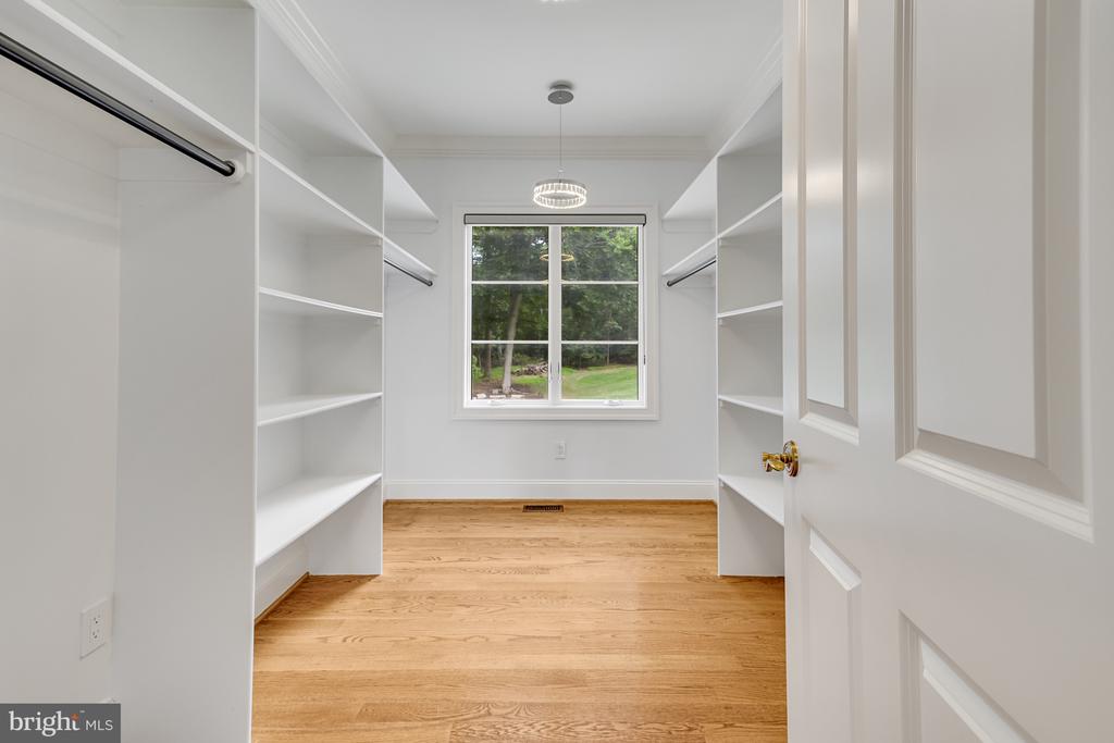 11304 SENECA CIRCLE
