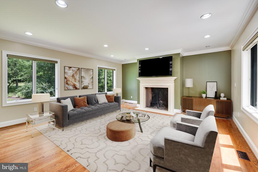 11304 SENECA CIRCLE