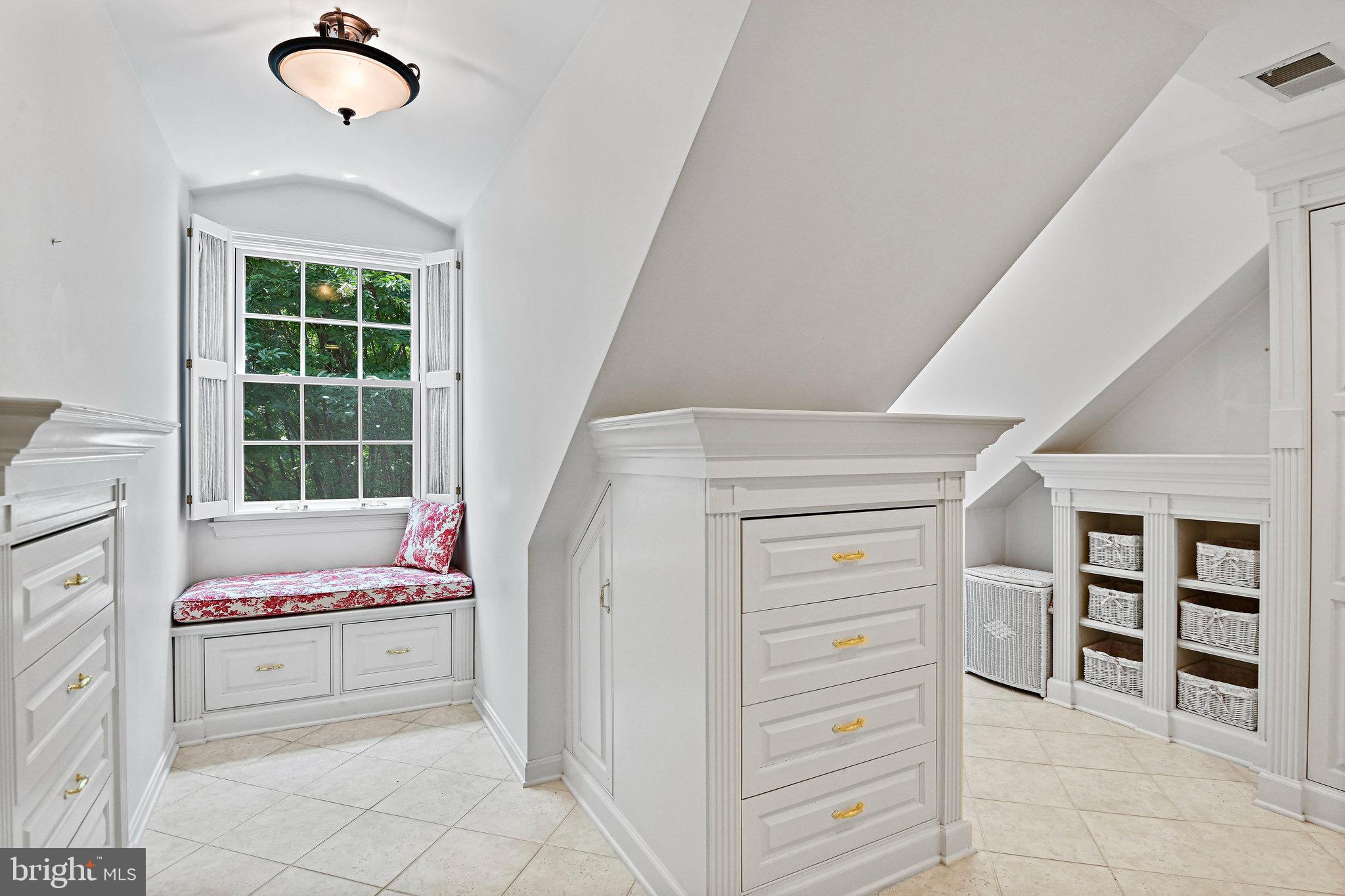 10916 BELGRAVIA COURT