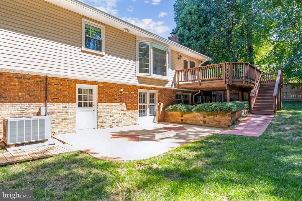 8005 BIRNAM WOOD DRIVE