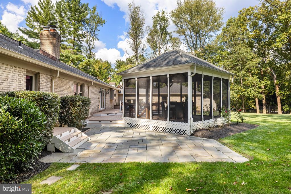 411 SPRINGVALE ROAD