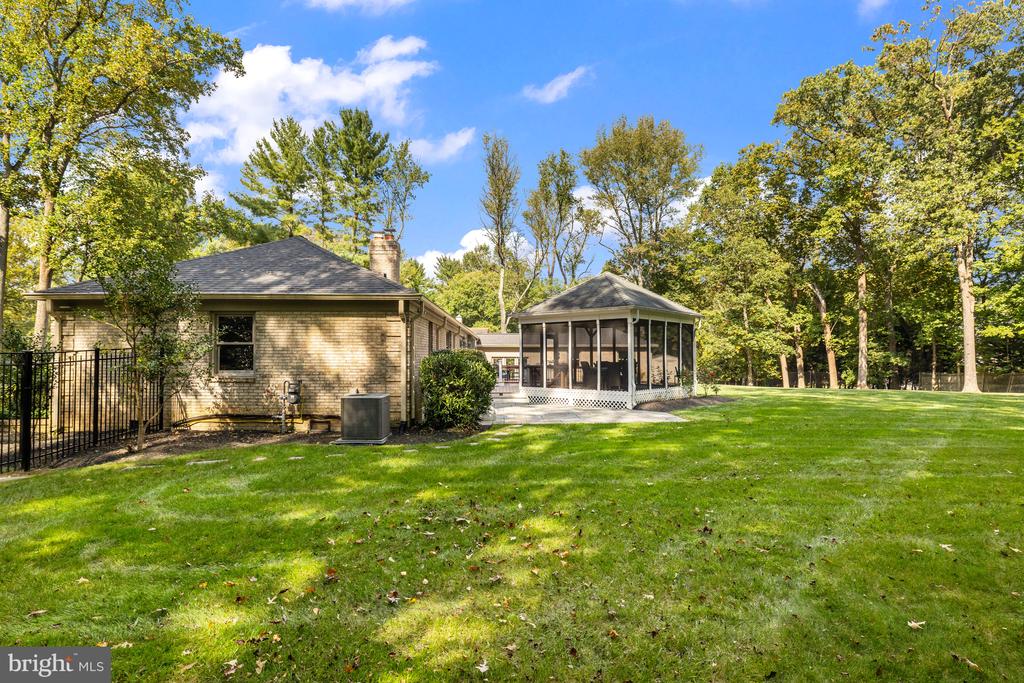 411 SPRINGVALE ROAD