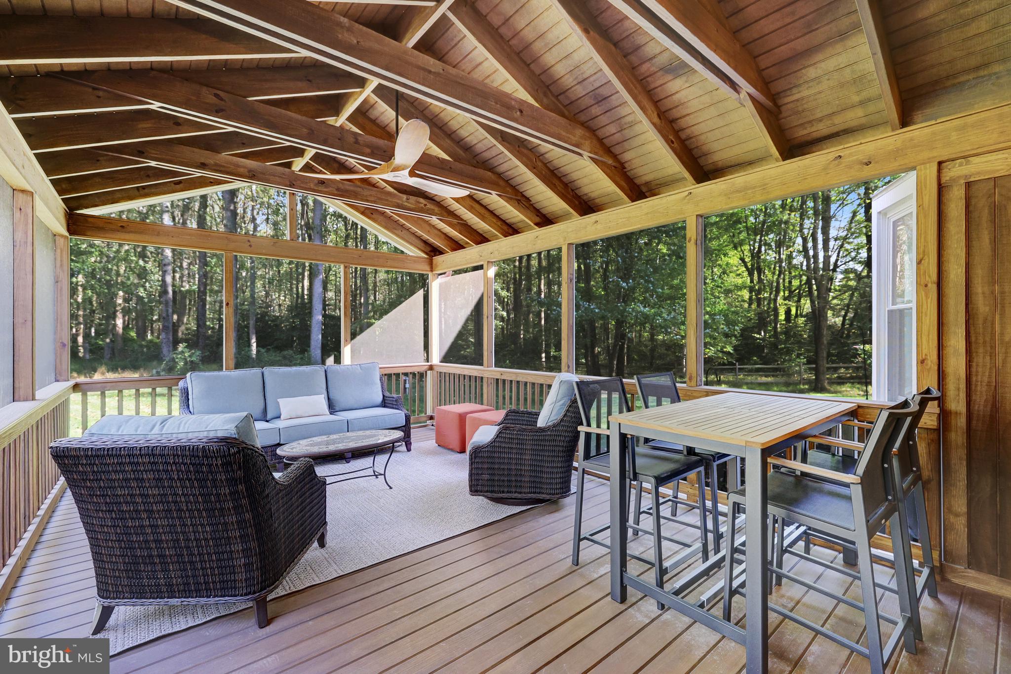 935 WELHAM GREEN ROAD