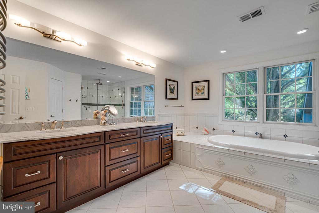10107 NEDRA DRIVE