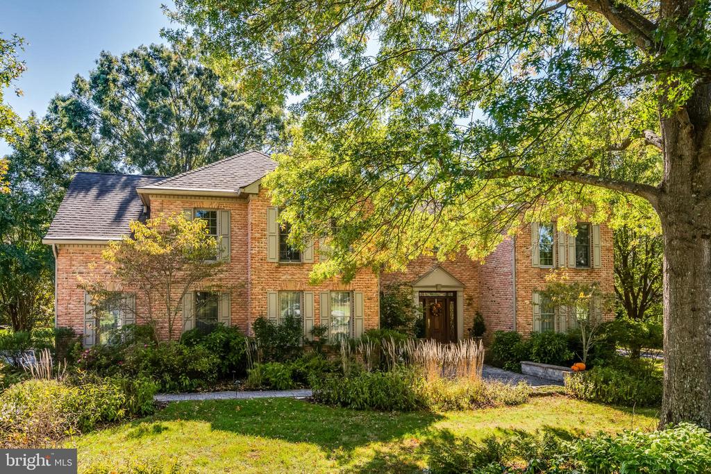 10107 NEDRA DRIVE