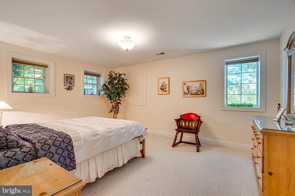 10107 NEDRA DRIVE