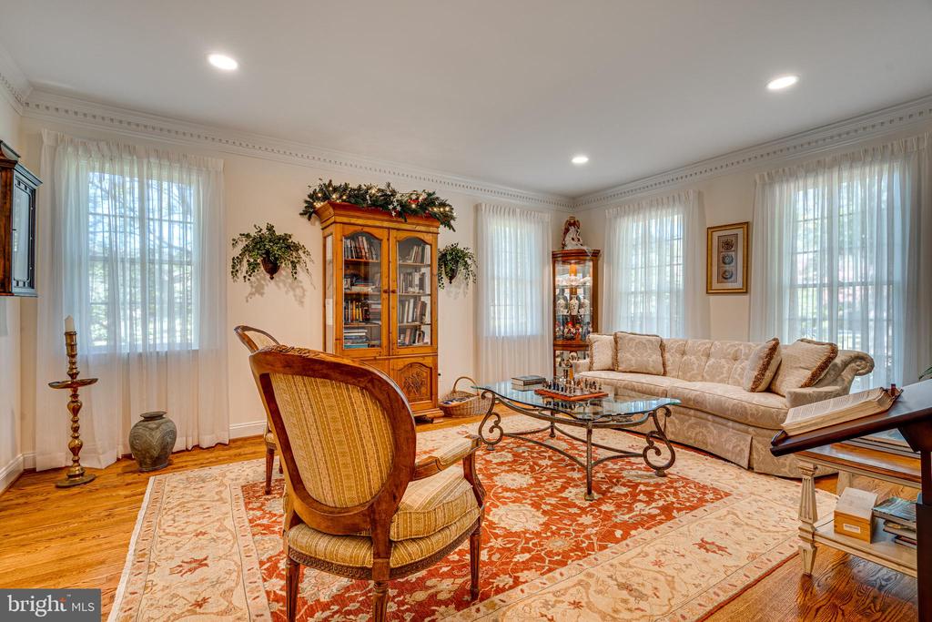 10107 NEDRA DRIVE