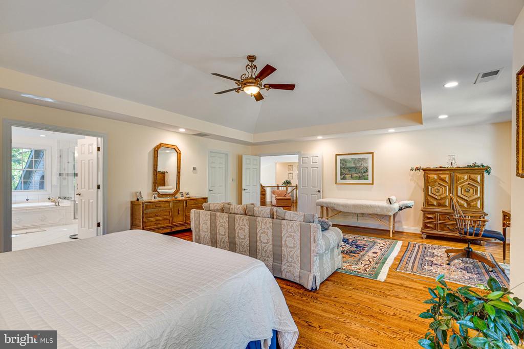 10107 NEDRA DRIVE