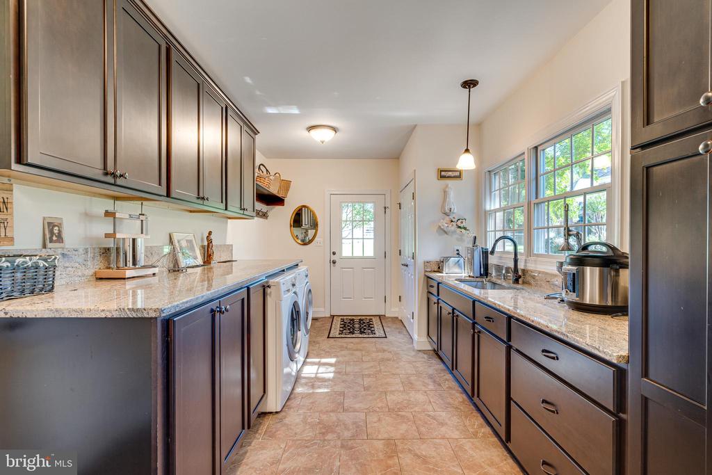 10107 NEDRA DRIVE