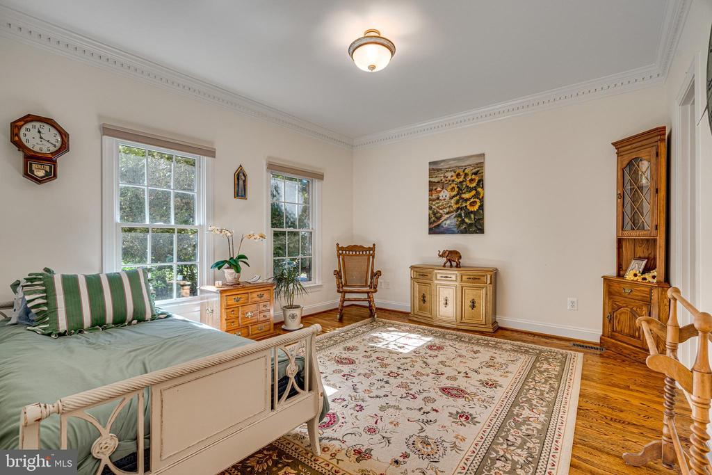 10107 NEDRA DRIVE