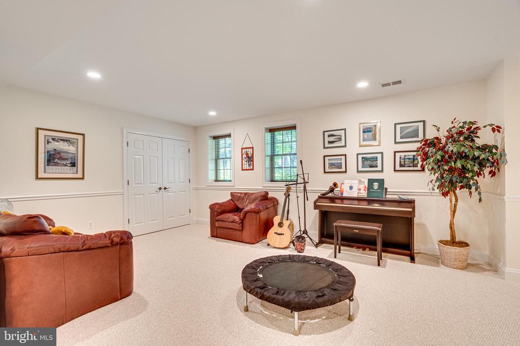 10107 NEDRA DRIVE