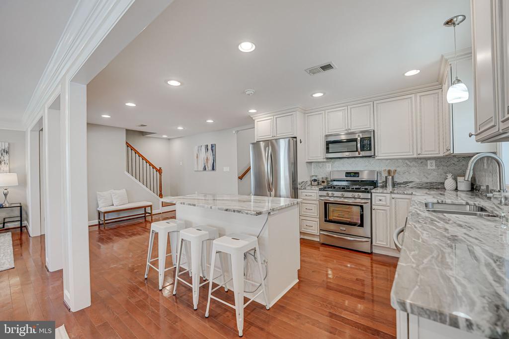 6449 SECOND STREET