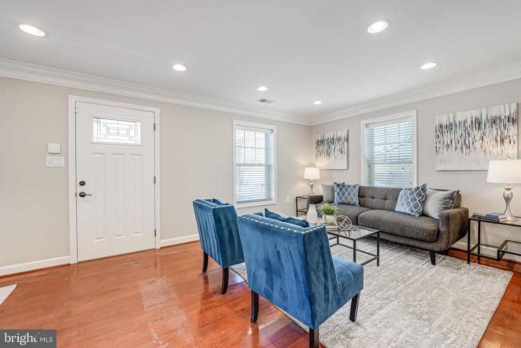 6449 SECOND STREET