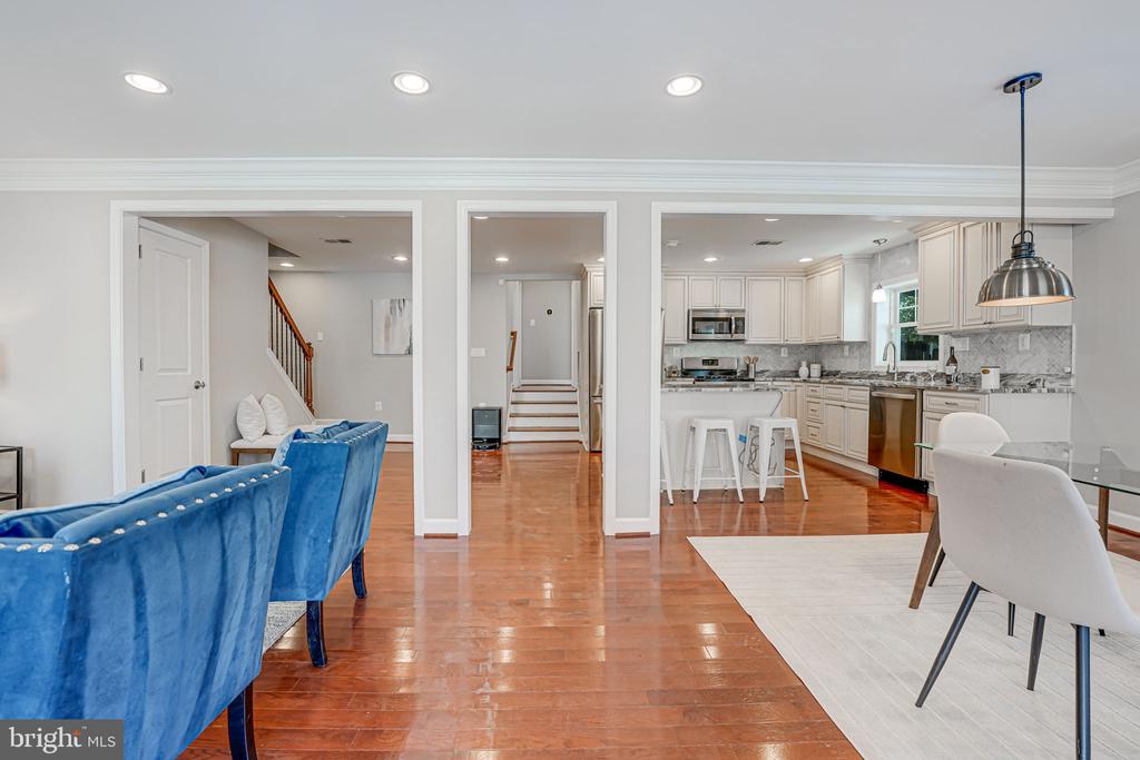 6449 SECOND STREET