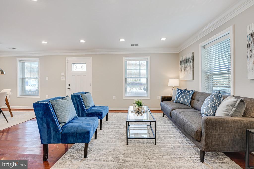 6449 SECOND STREET