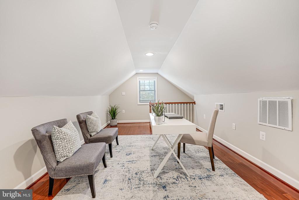 6449 SECOND STREET