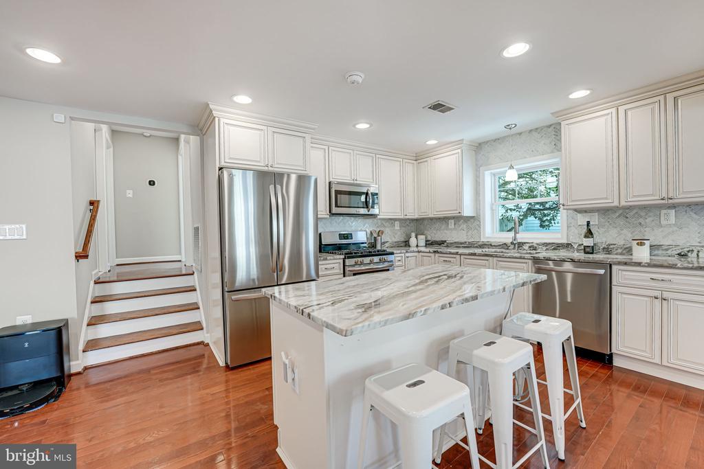 6449 SECOND STREET