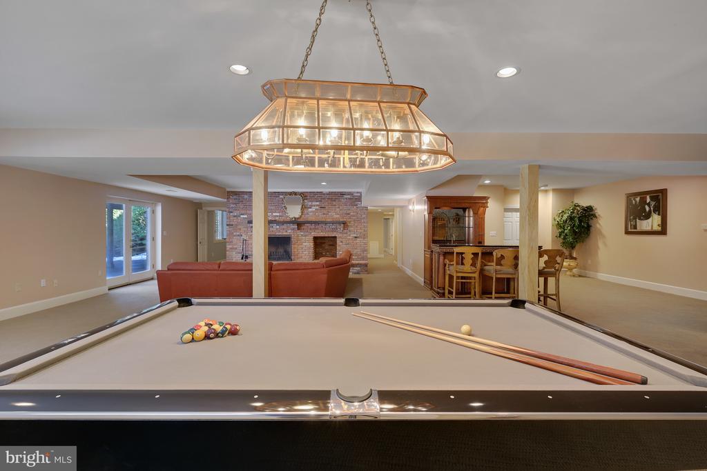 938 DOUGLASS DRIVE