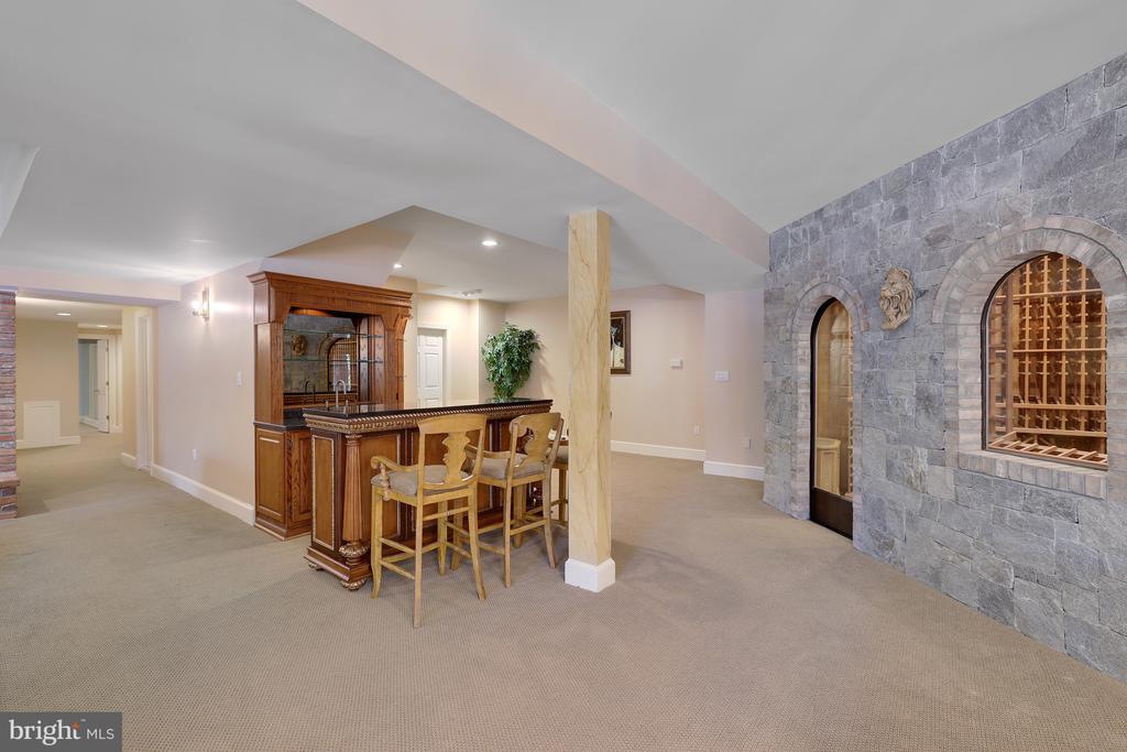 938 DOUGLASS DRIVE