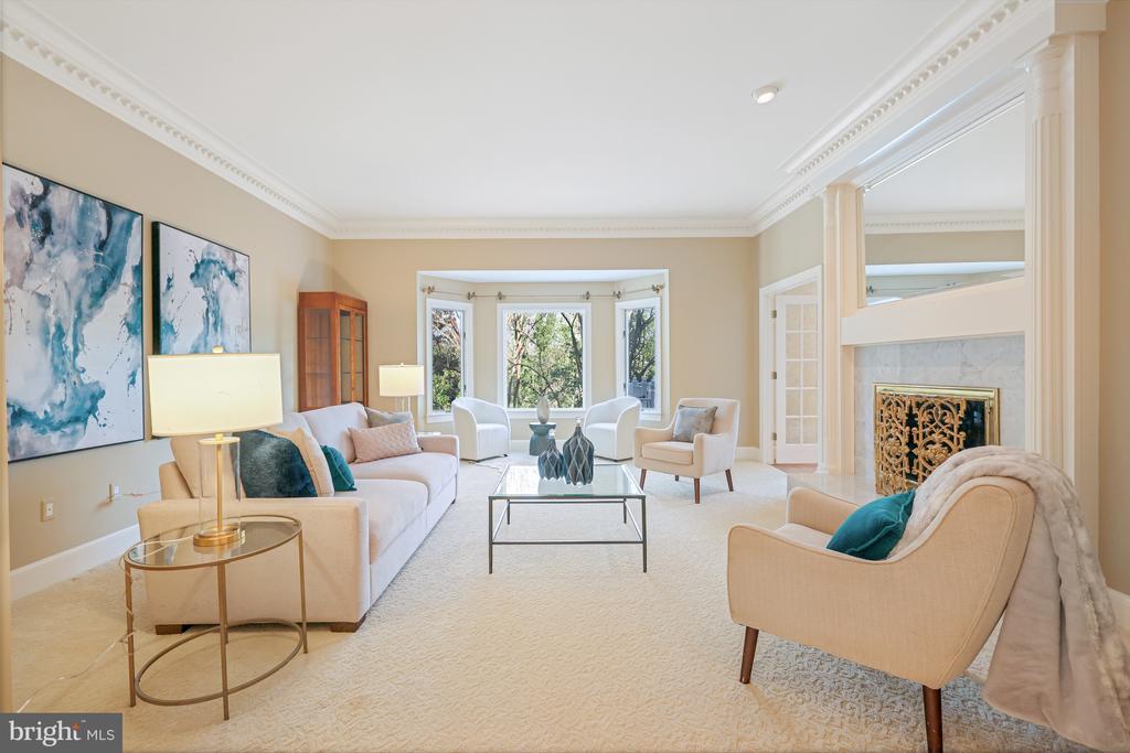 938 DOUGLASS DRIVE