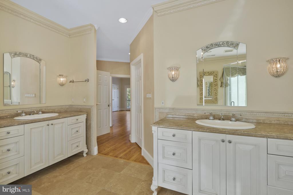 938 DOUGLASS DRIVE