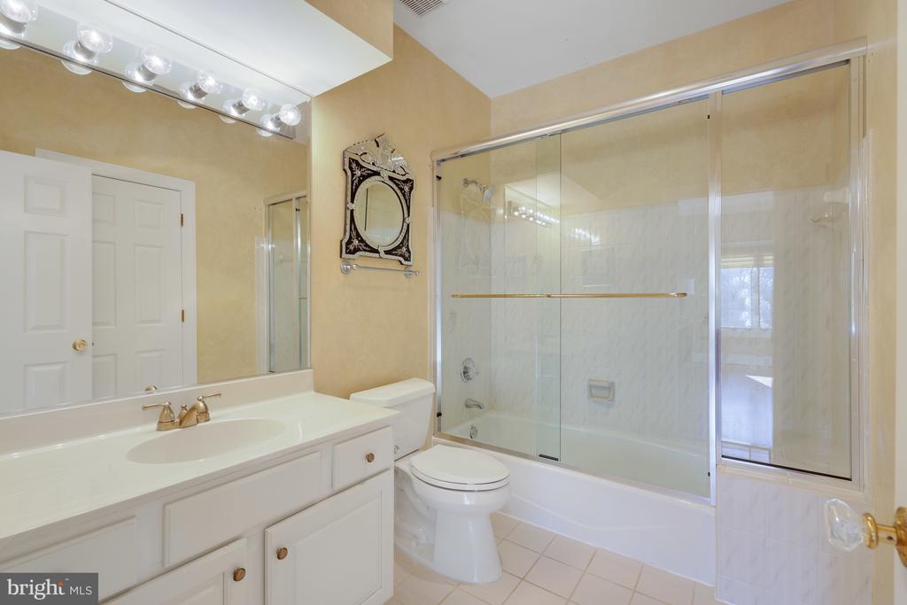 938 DOUGLASS DRIVE
