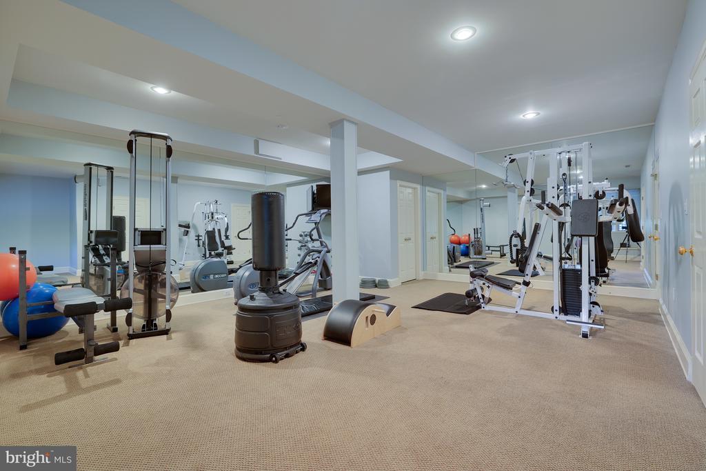 938 DOUGLASS DRIVE
