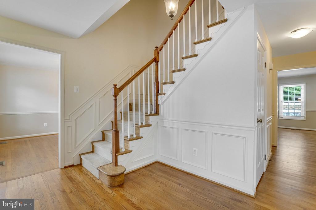 3719 KRYSIA COURT