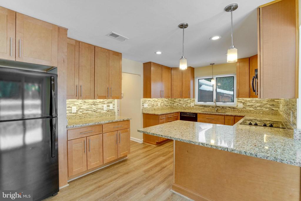 3719 KRYSIA COURT