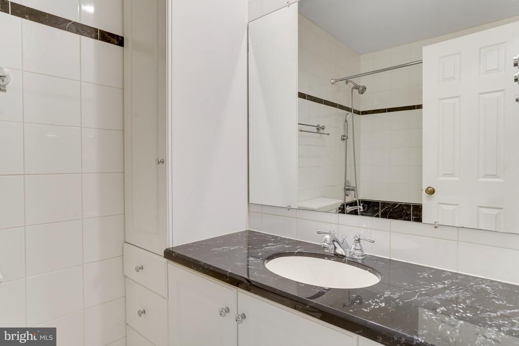 3719 KRYSIA COURT