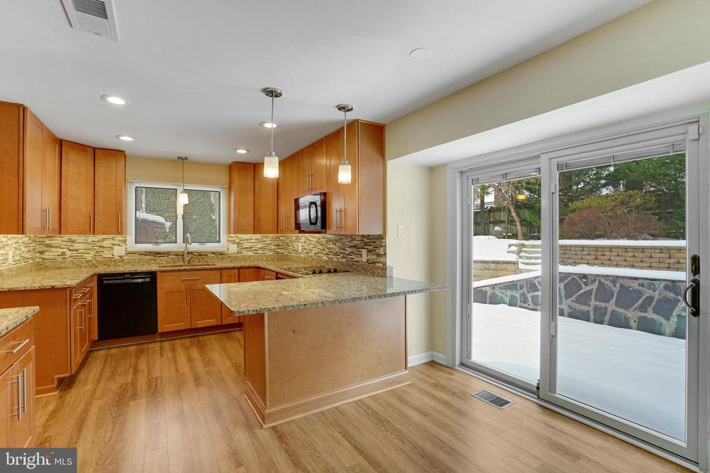 3719 KRYSIA COURT