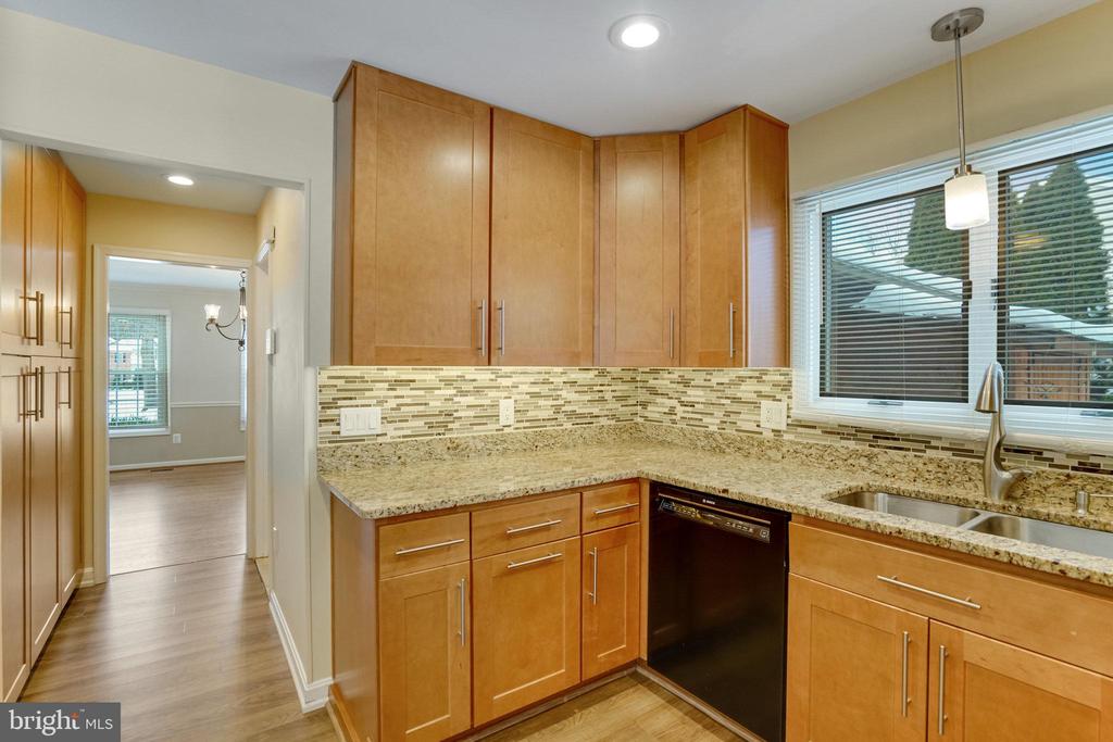 3719 KRYSIA COURT