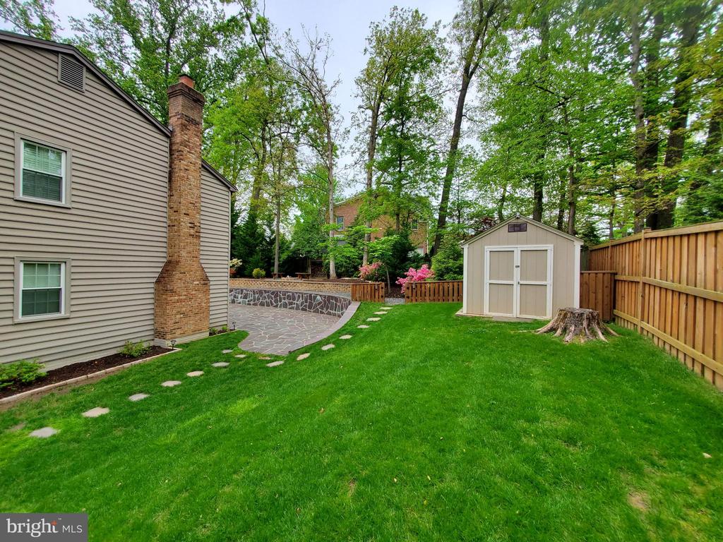 3719 KRYSIA COURT