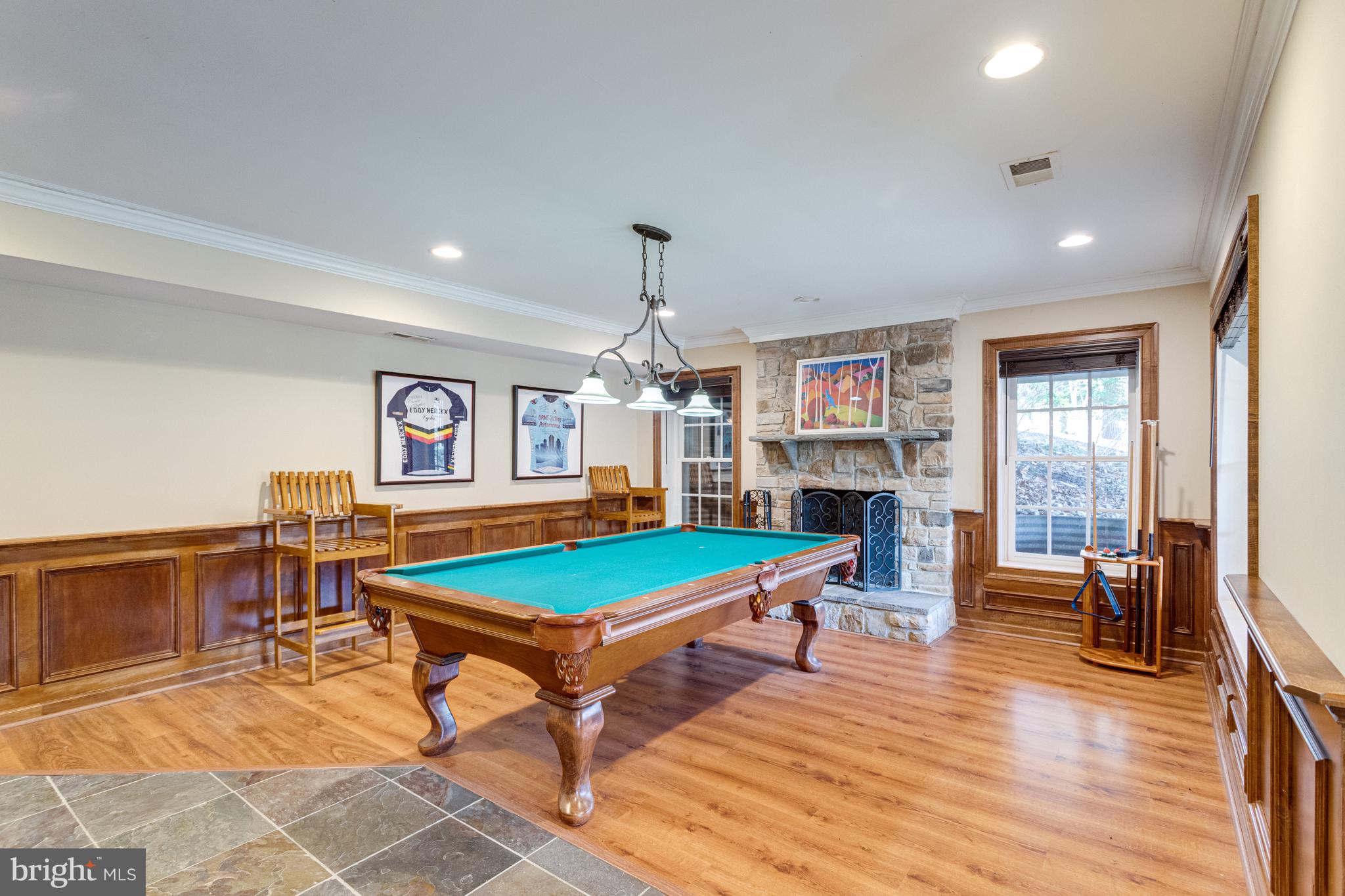 499 SENECA KNOLL COURT