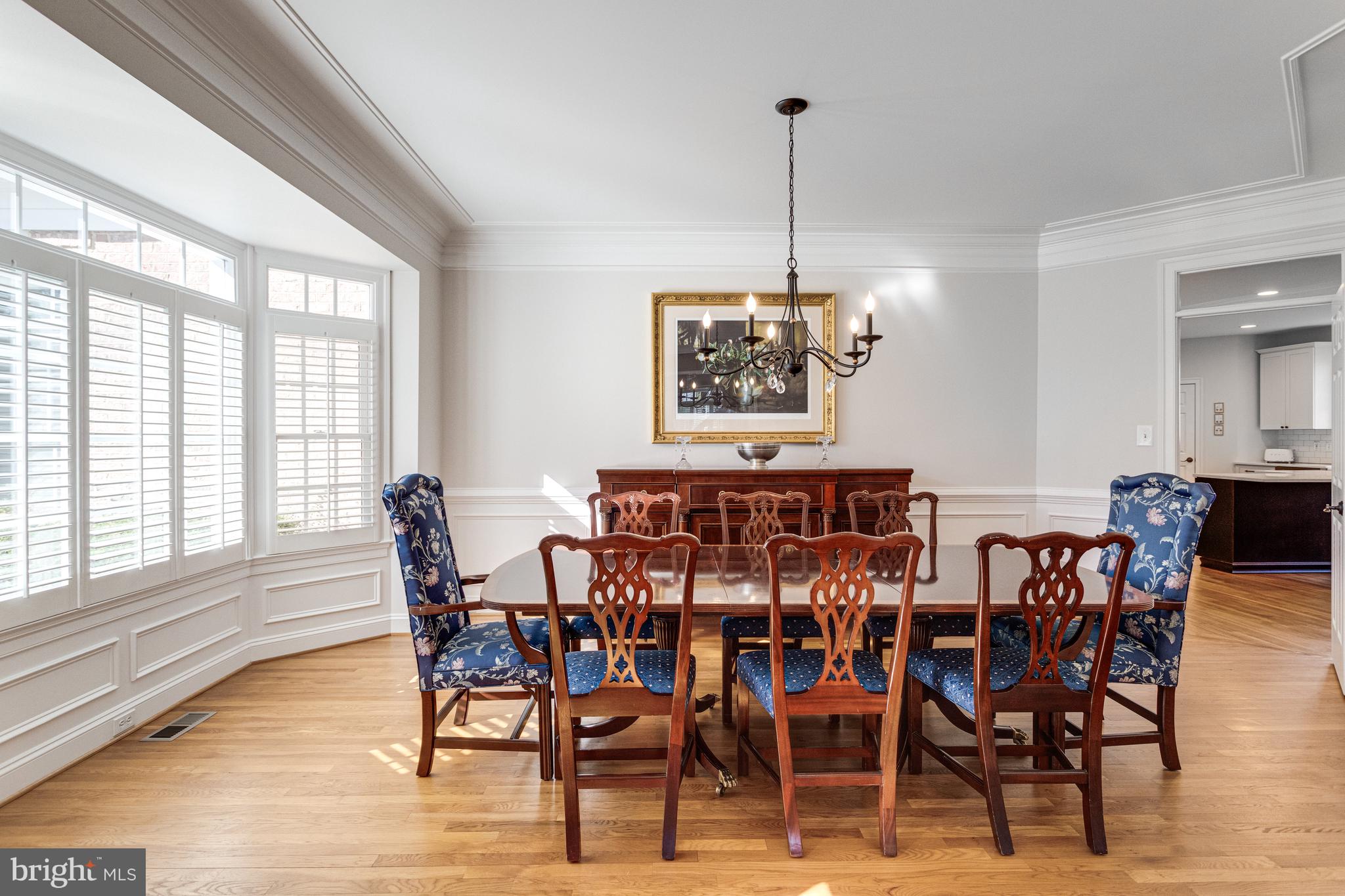 499 SENECA KNOLL COURT