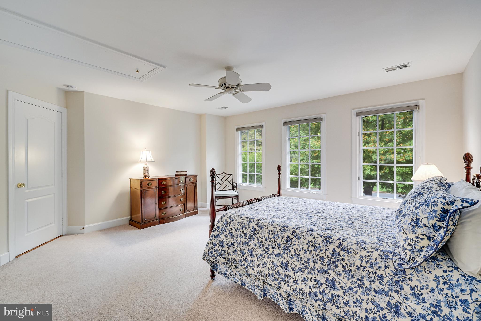 912 CENTRILLION DRIVE