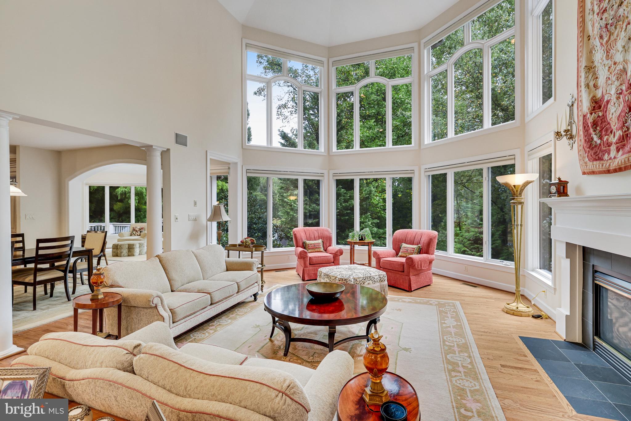 912 CENTRILLION DRIVE