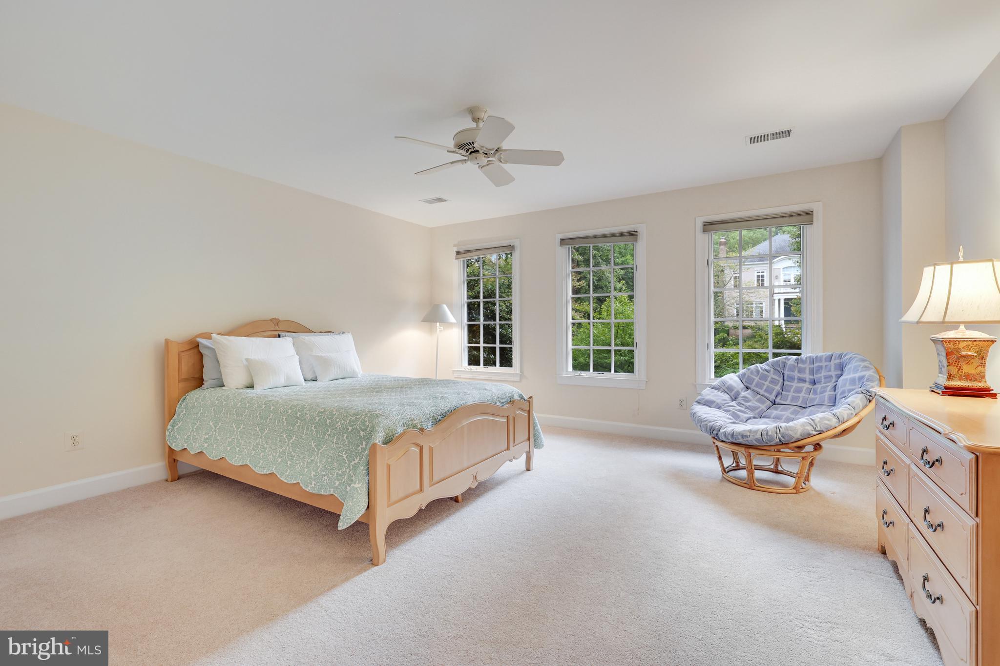 912 CENTRILLION DRIVE