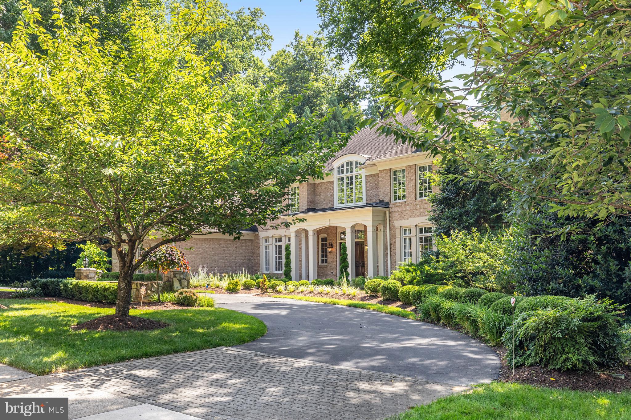 912 CENTRILLION DRIVE