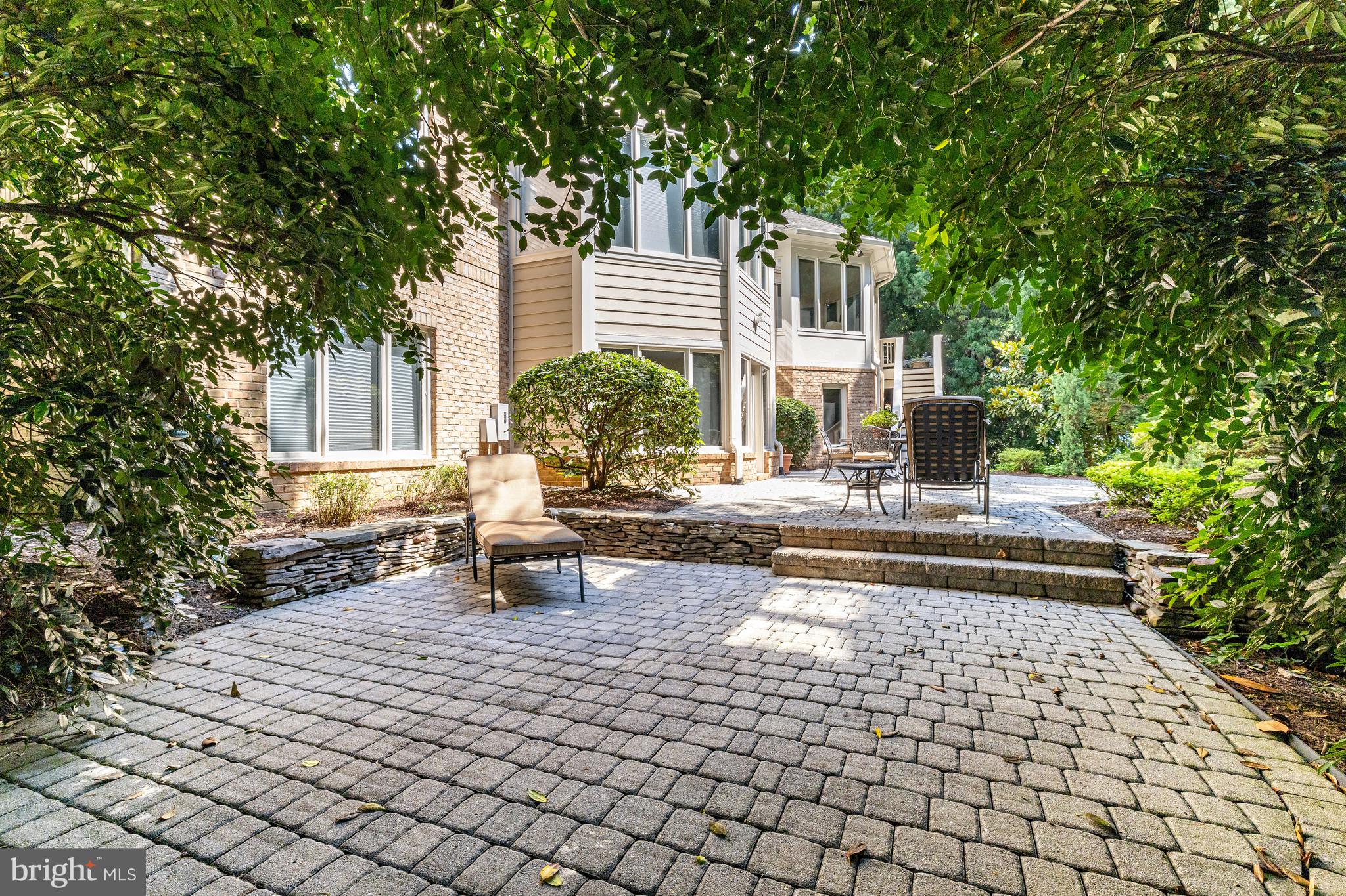 912 CENTRILLION DRIVE