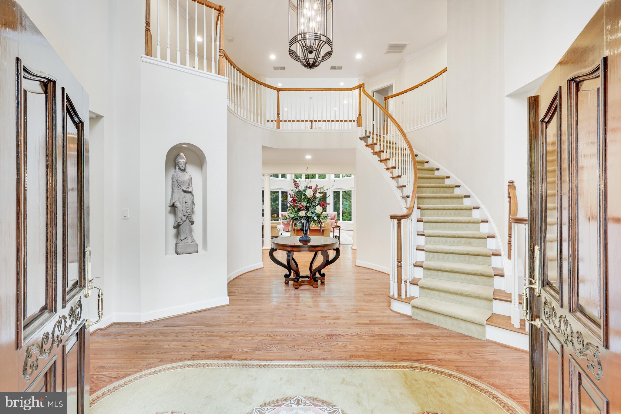 912 CENTRILLION DRIVE