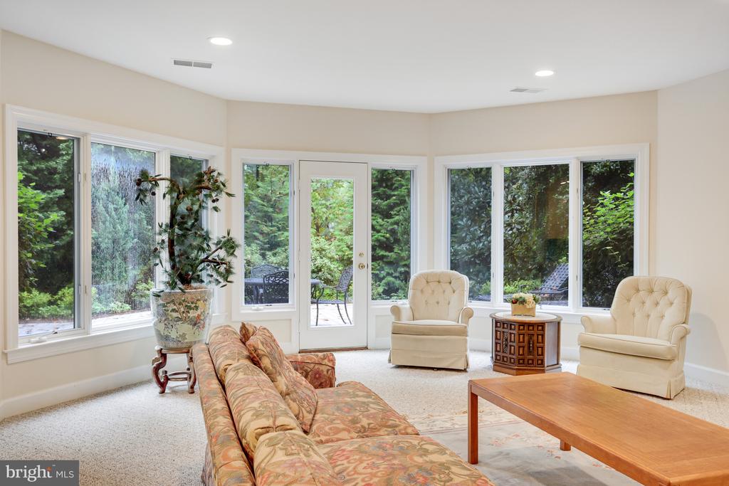 912 CENTRILLION DRIVE